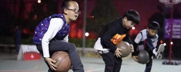 篮球基础入门训练视频大全